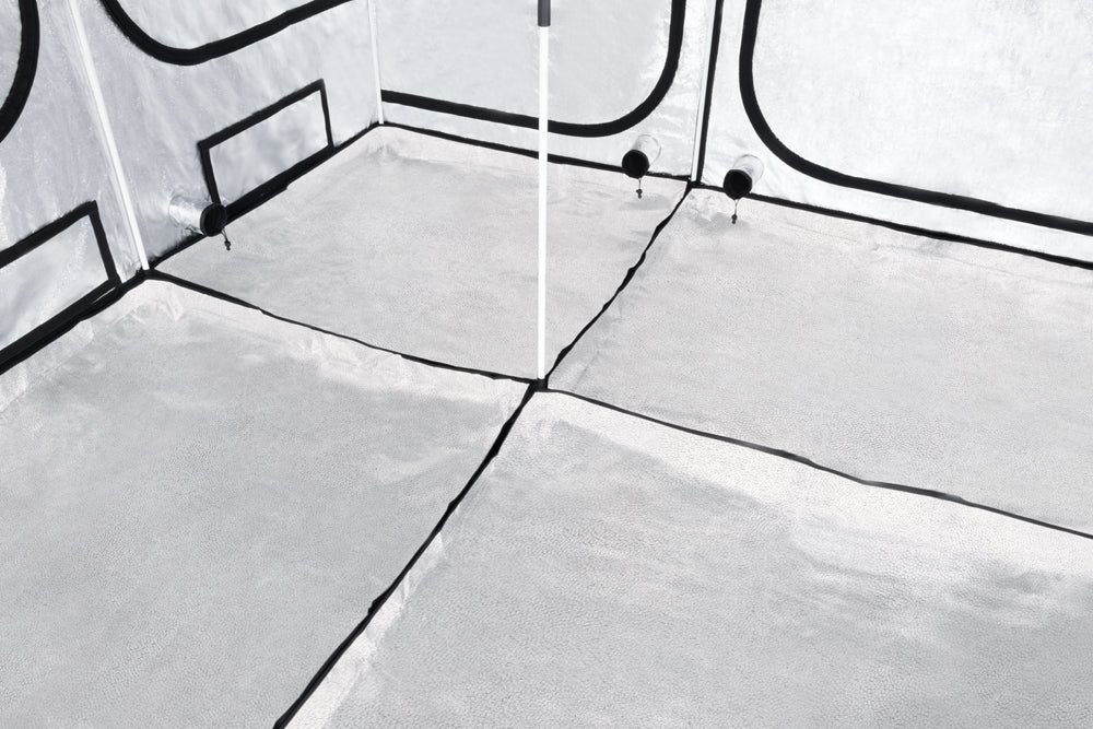 Garden HighPro PROBOX MASTER 240 met meerdere ventilatieopeningen / Grow tent with ventilation ports / Growzelt mit Lüftungsöffnungen